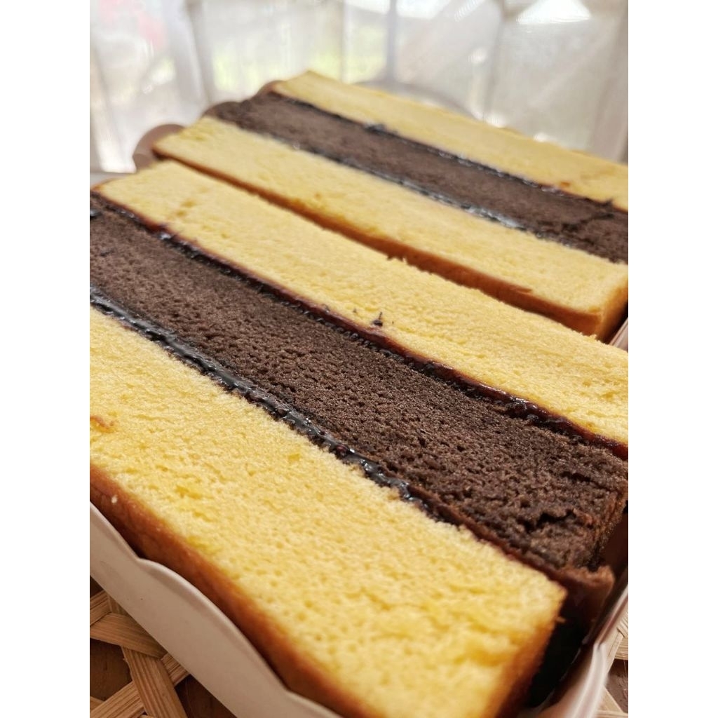 

Lapis Surabaya Premium 20x10x5