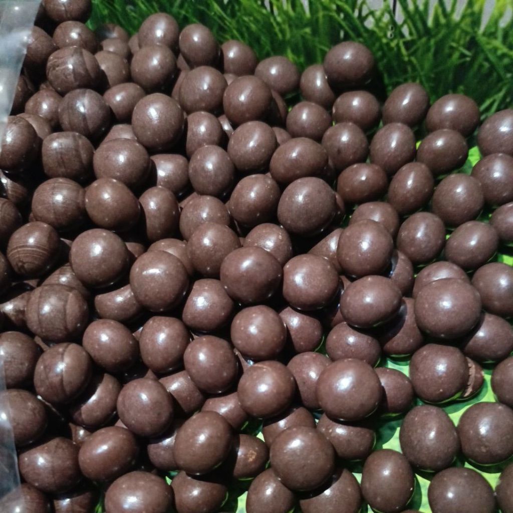 

biskuit bola warna warni renyah manis