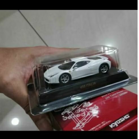 kyosho Ferrari 458 Italia white putih skala 64 collection 8 viii