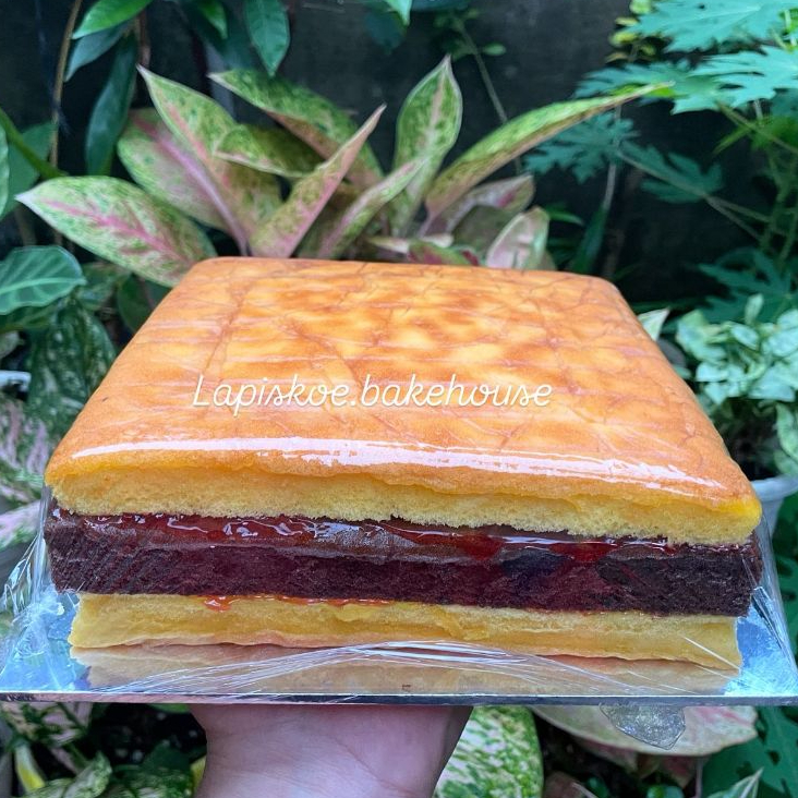 

Bolu Lapis Surabaya Original/Spikoe Cake by Lapiskoe