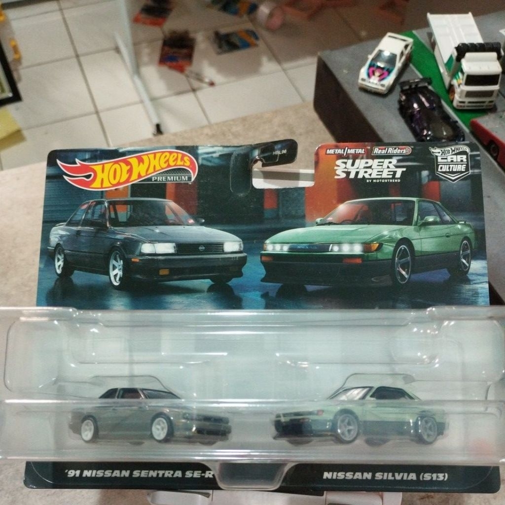 hotwheels '91 NISSAN SENTRA SE-R NISSAN SILVIA (S13)