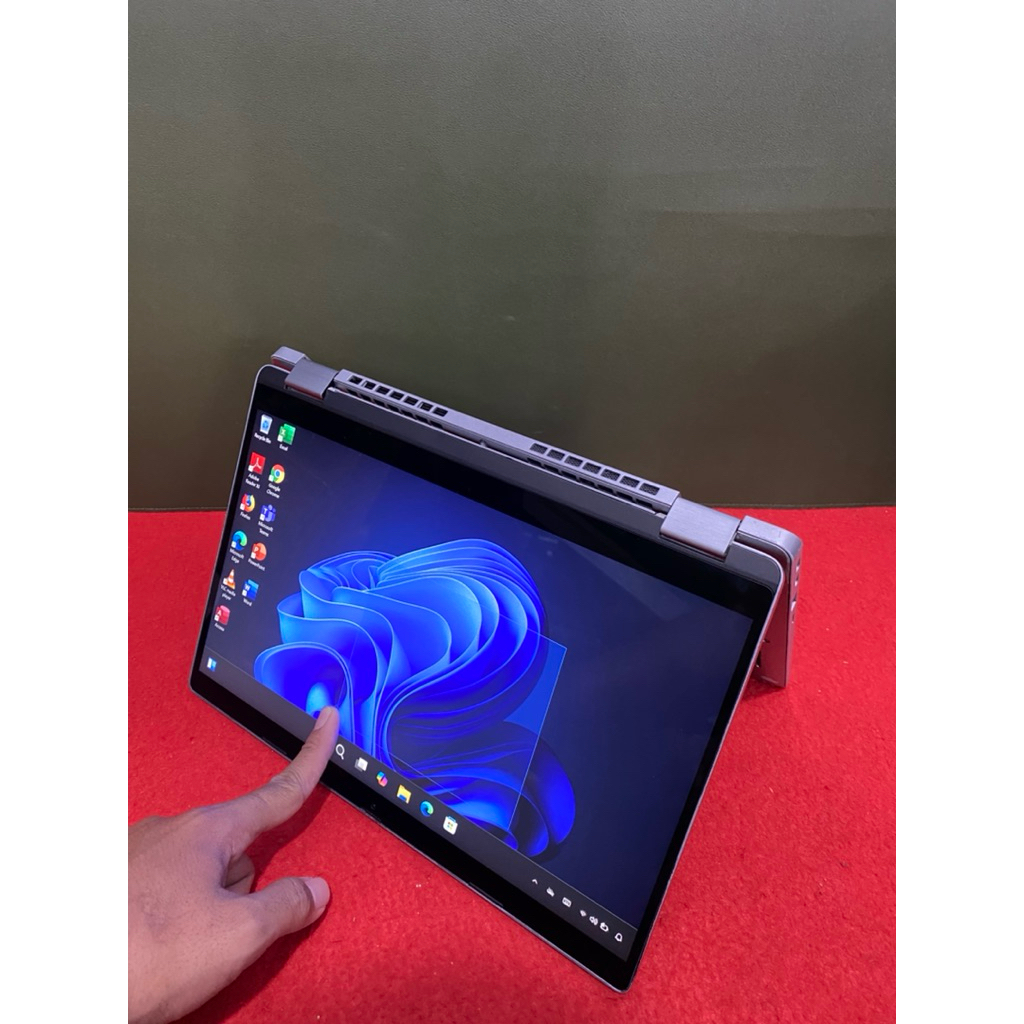 Dell Latitude 5320 2in1 intel core i7-1185G7 Ram 8gb ssd 512 gb iris xe grapich win 10 ori touchscre