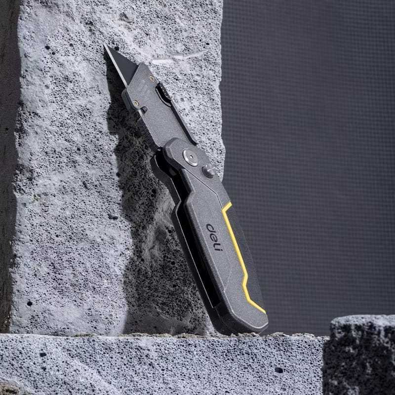 

DELI Utility Knife/Cutter T-Type 175x45mm EDL006Z