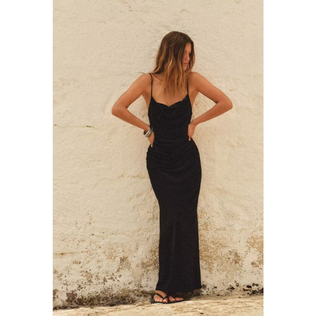 MITHA Dress || Black Curve