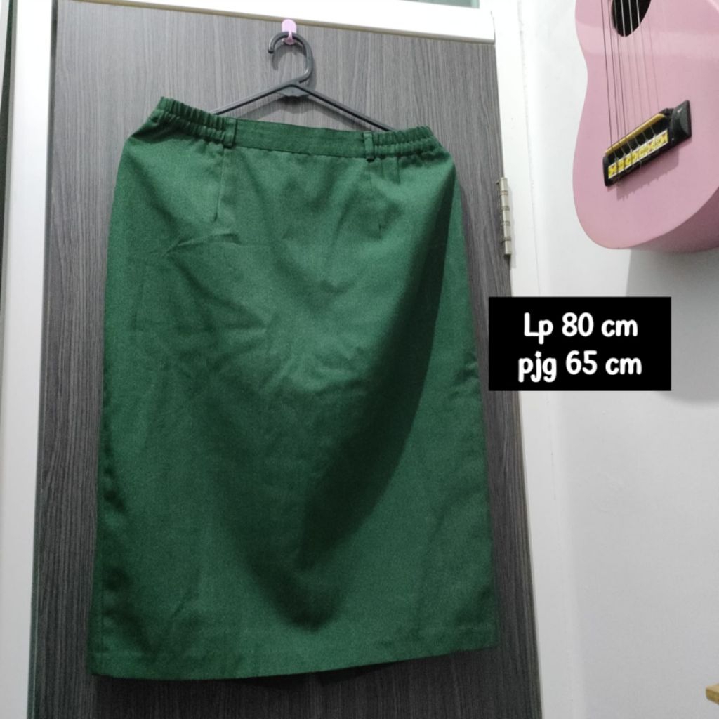 Rok hijau emerald