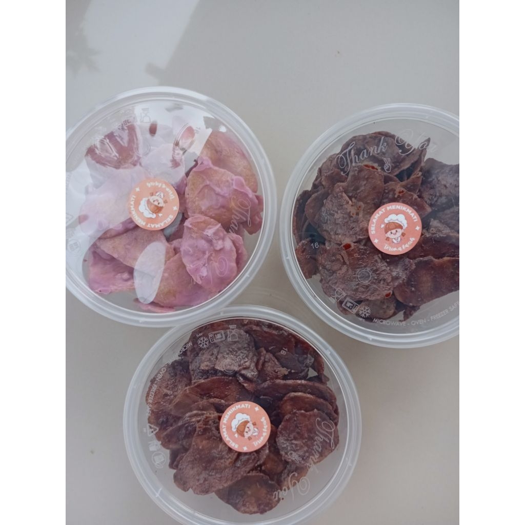 

Kripik pisang lumer rasa stroberi kemasan 400ml thinwal isi 40g