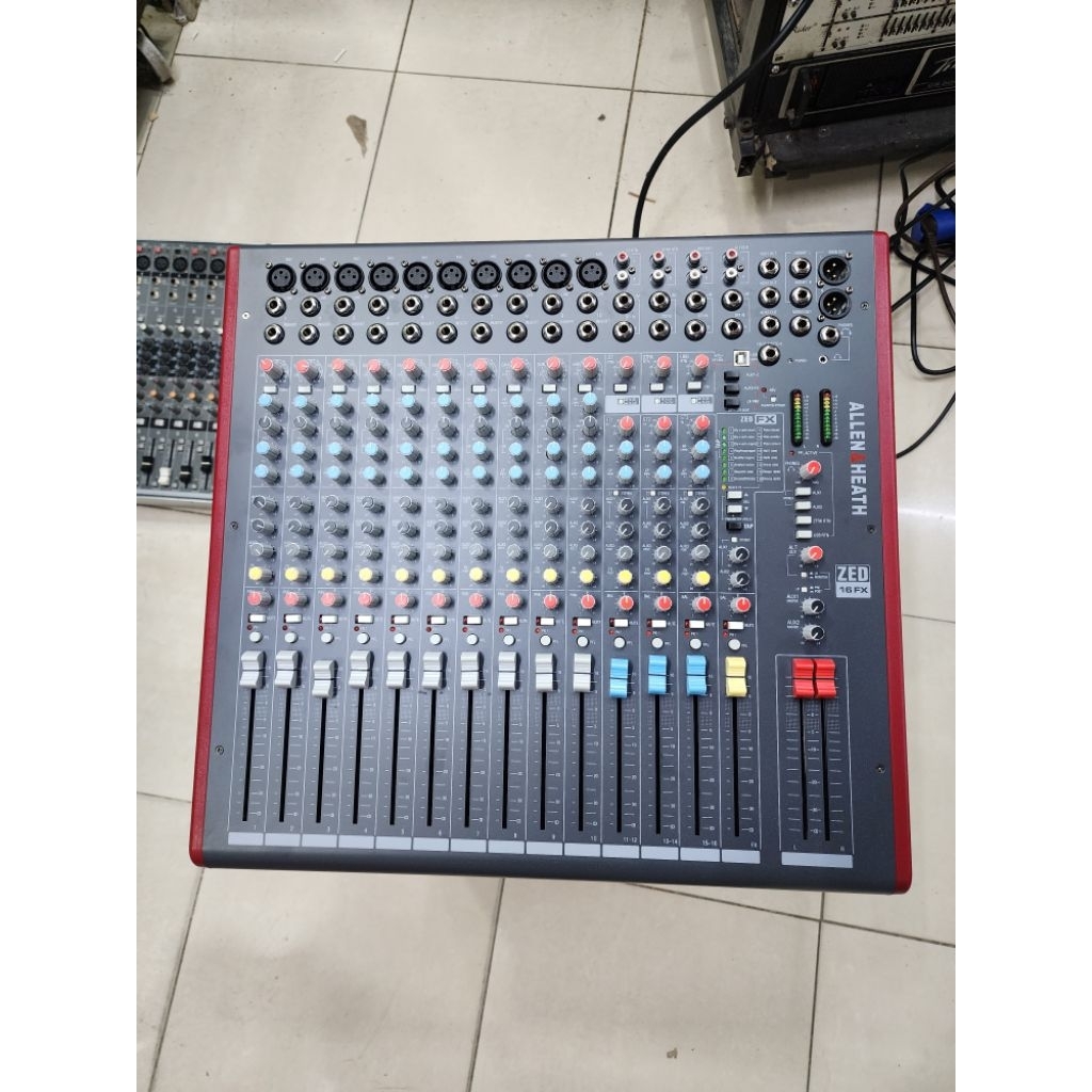 Mixer Audio Allen Heath ZED 16 FX / Allen & Heath ZED16FX / ZED 16FX GRADE A