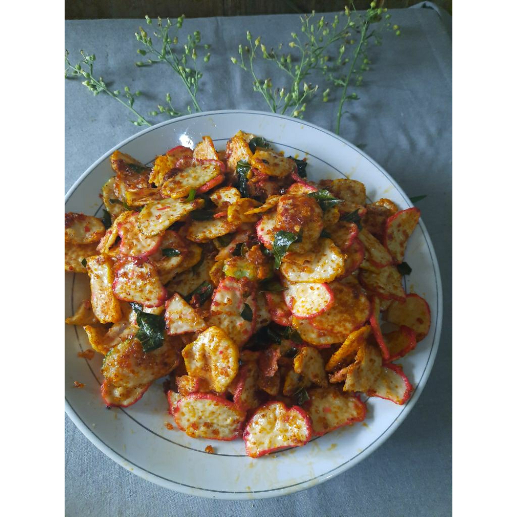 

Kerupuk Seblak Bantet Pedas Rasa Daun Jeruk 250 gram/500gram