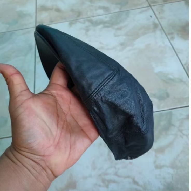 Topi Pet Kangol Kulit (Minus tag size/wash dipotong)