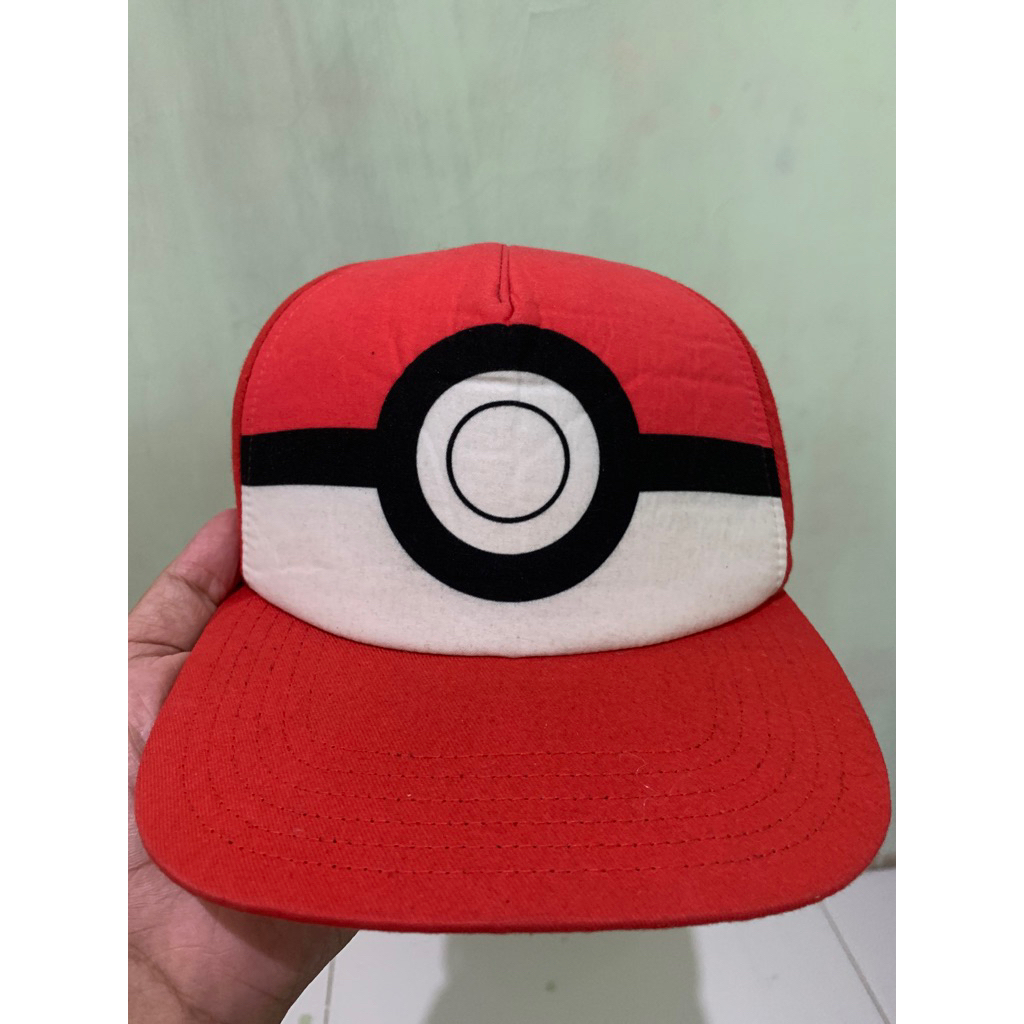 Topi Pokemon Official