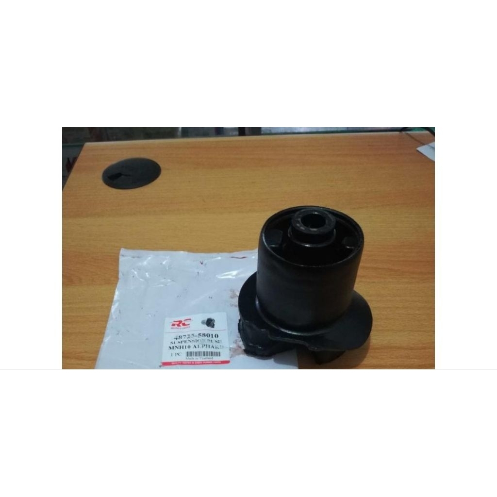 Bushing Arm roda belakang Alphard ANH10