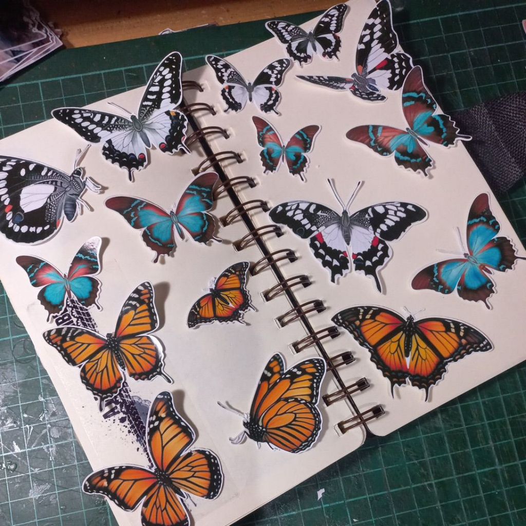 

ARTDOESWORK 3COLORS Stiker glossy