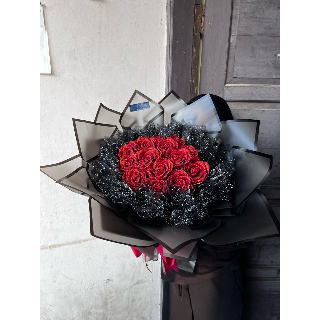 

Buket Lamaran/Wisuda/Ulang Tahun bunga pita satin 10 tangkai HITAM MERAH