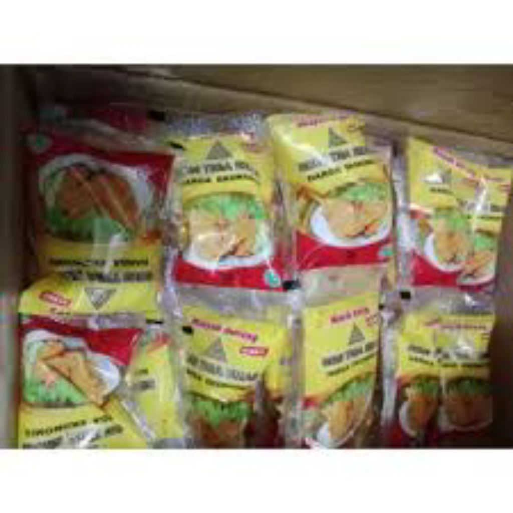 

1 dus minyak goreng 10 Renceng/100 sachet segitiga isi 29 ml per sachetl