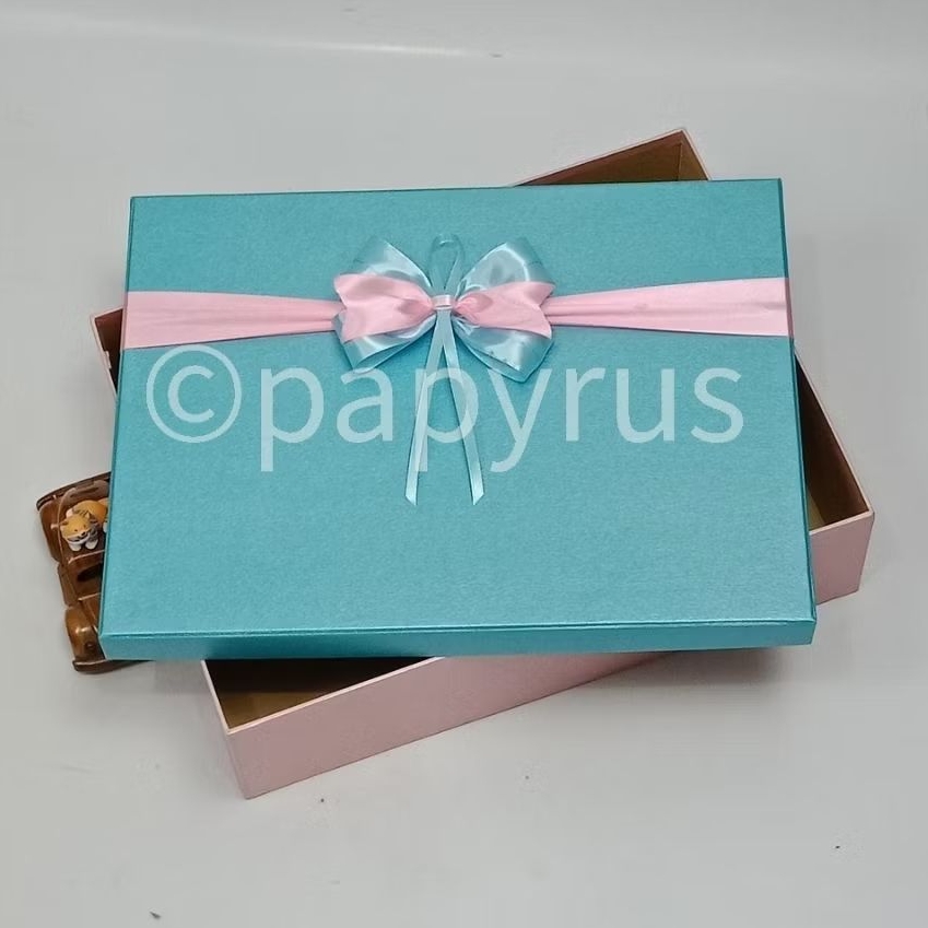 

PAPYRUS Kombinasi 30x40 Tinggi 8cm Kotak Kado Gift Box Hardbox Hampers Hadiah V3