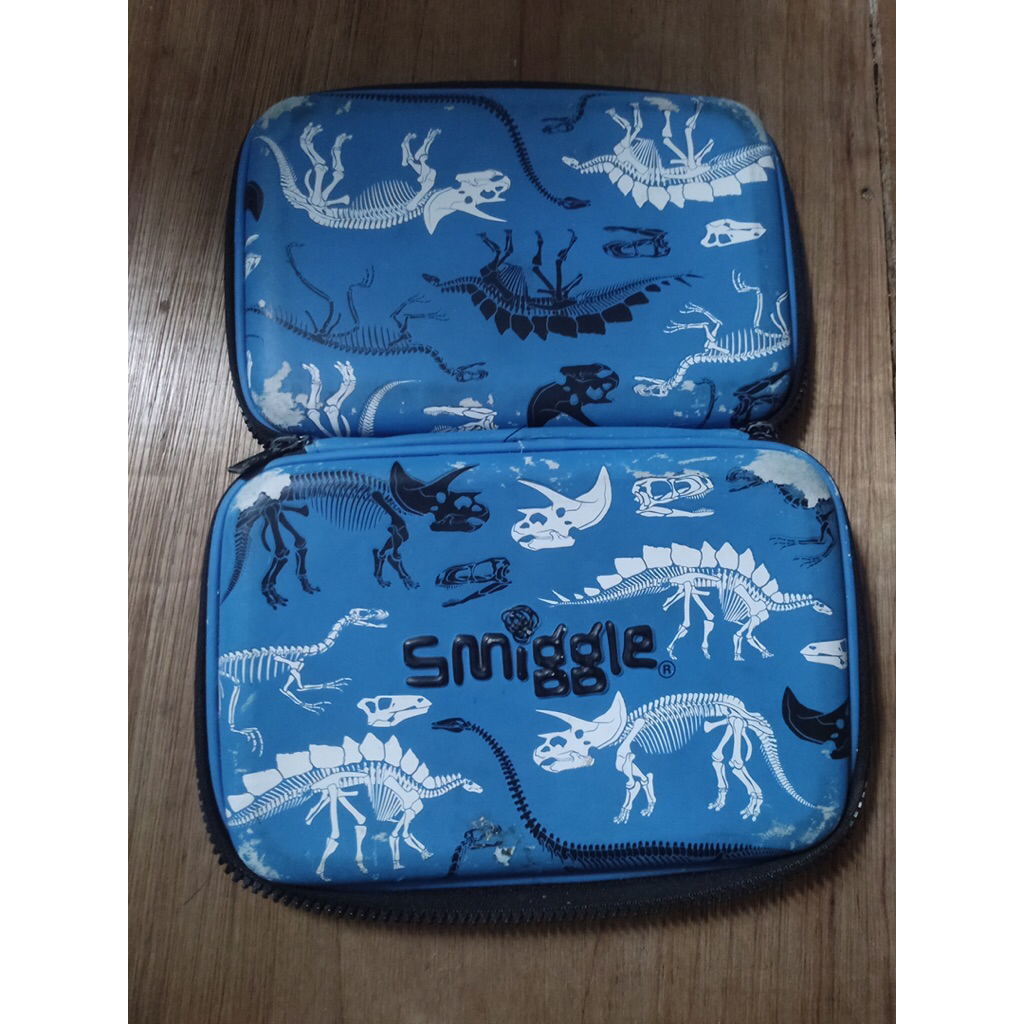 Hard case smiggle original preloved