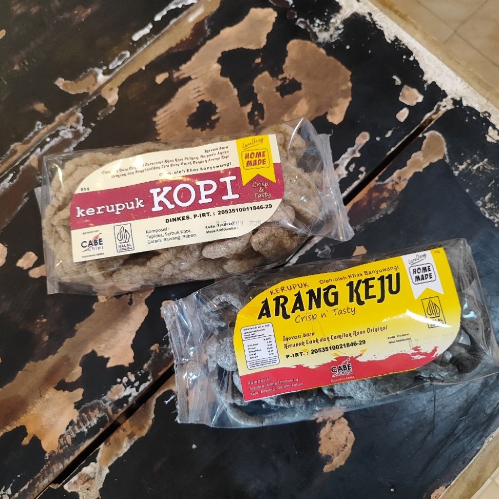 

Oleh - Oleh Khas Banyuwangi/Arang Keju - Kerupuk Kopi