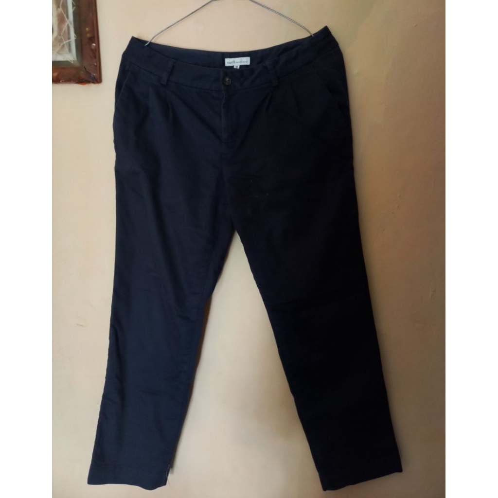 celana preloved earth music&ecology navy