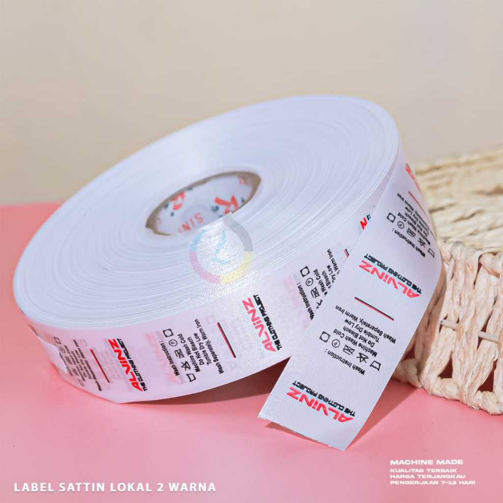 

labe satin 1-3 warna /tag wash/label satin tebal import/label tag wash pakaian/label baju premium
