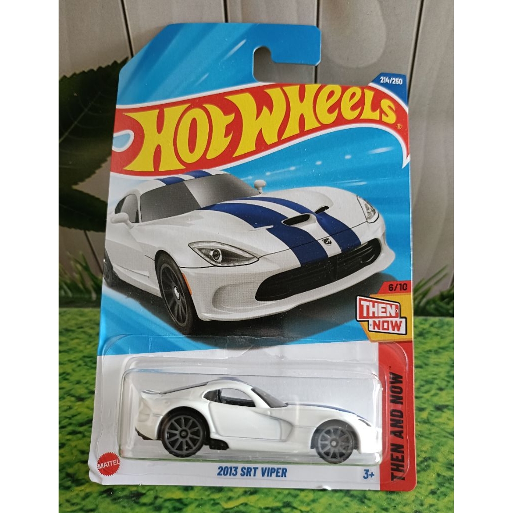 HOT WHEELS 2013 SRT VIPER PUTIH