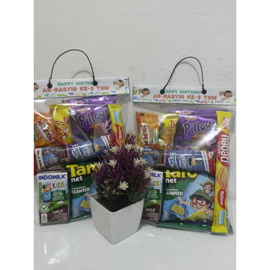 

snack ultah anak harga 1paket/ 10 kantong