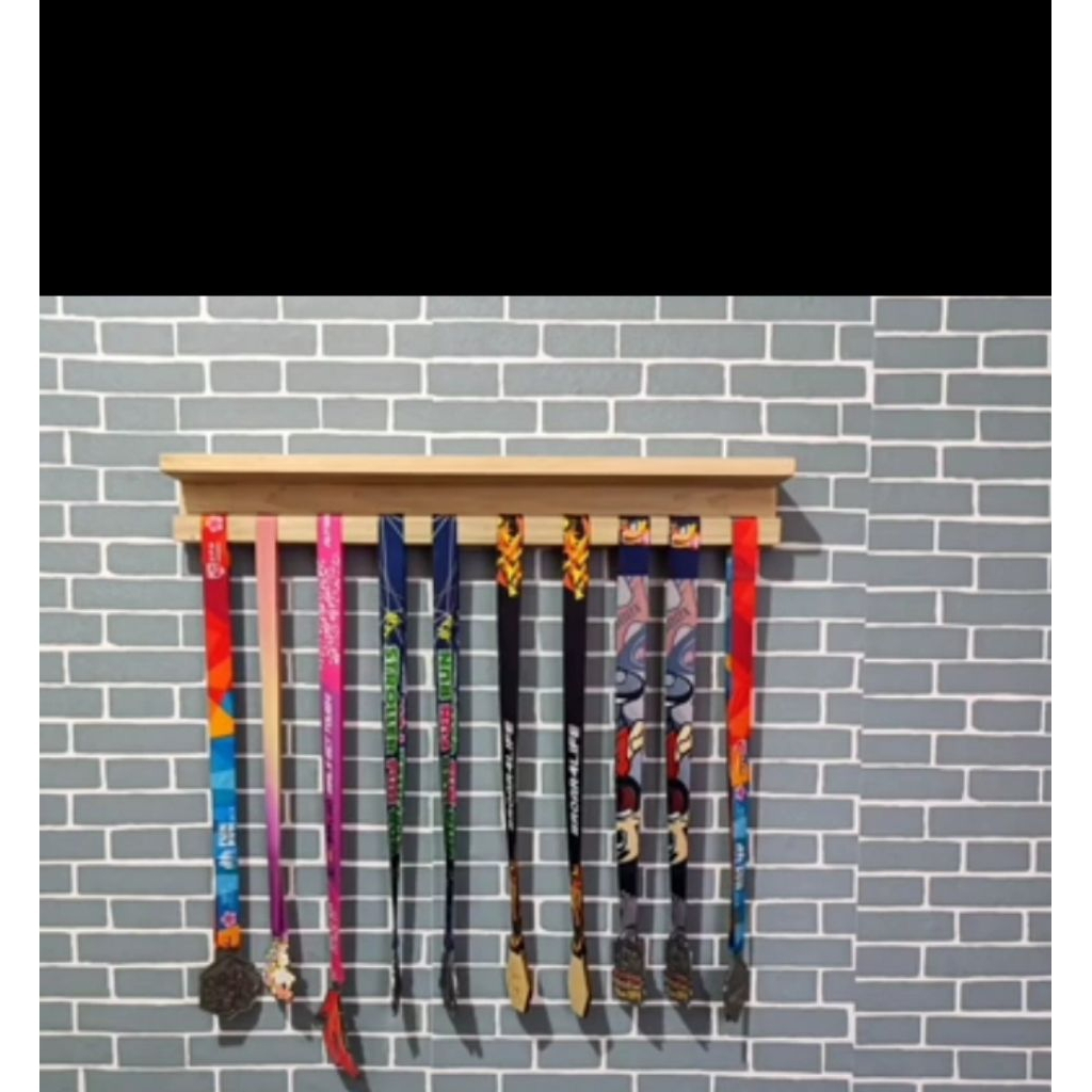 rak gantungan medali rak piala
