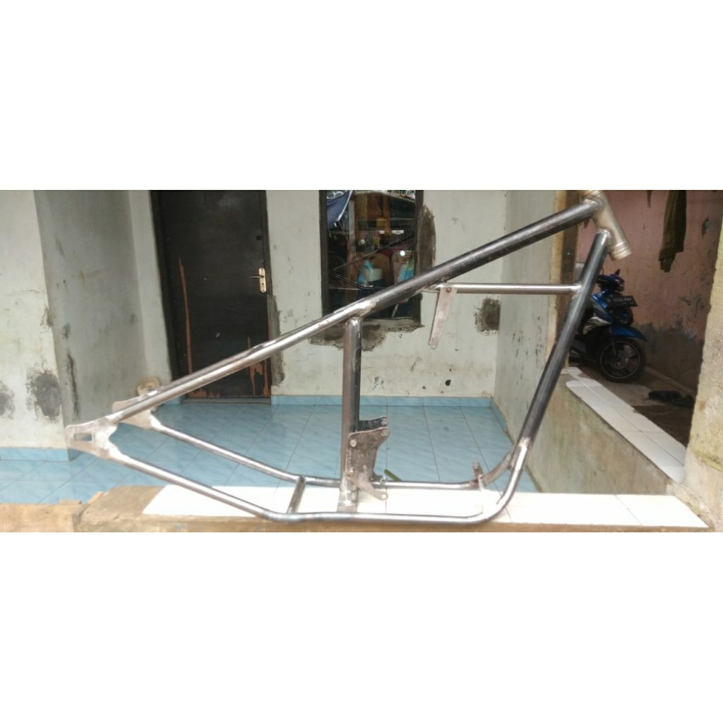 frame chopper set engine mounting