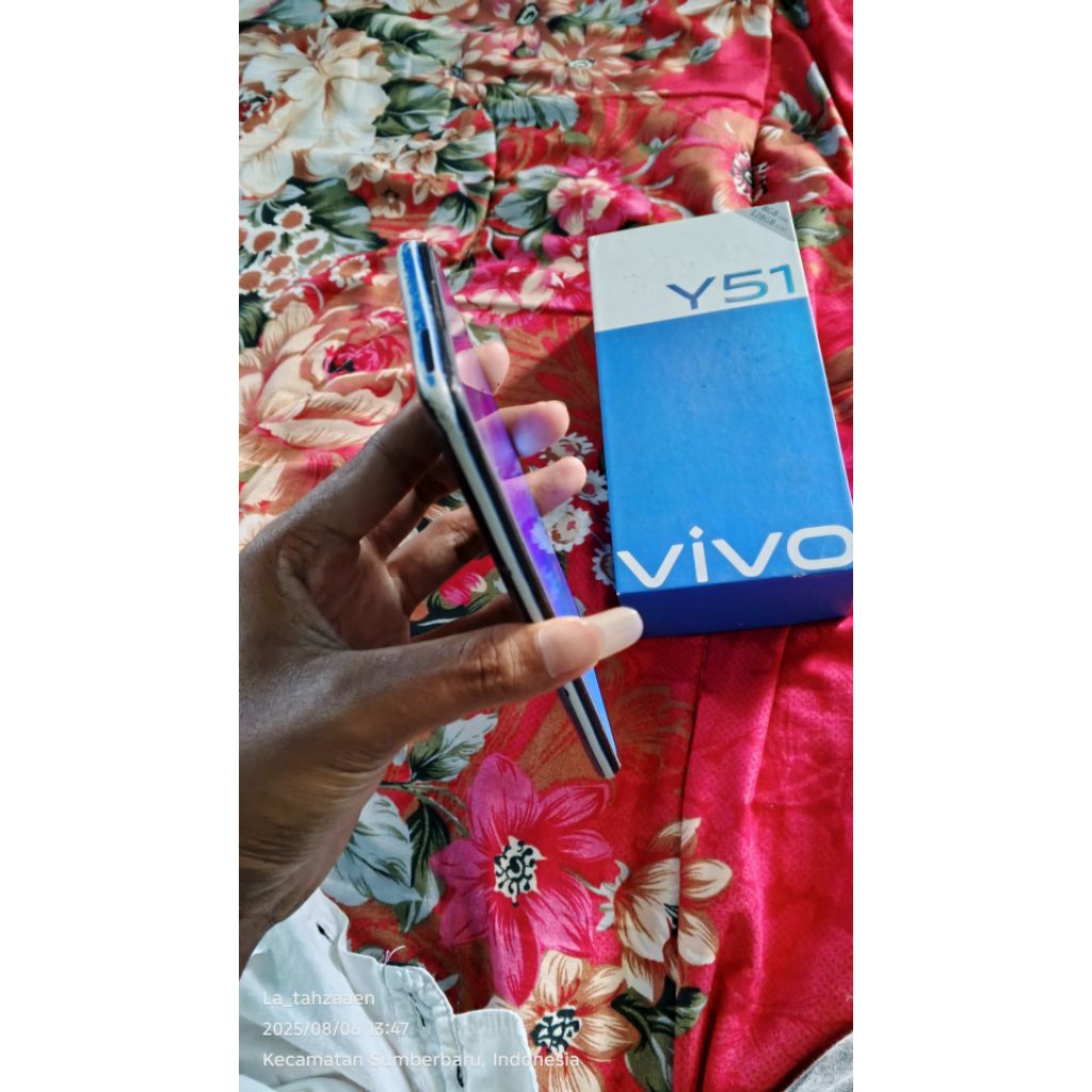 Vivo y51 RAM 8/128 HP sama dusbook saja mesin garansi asli