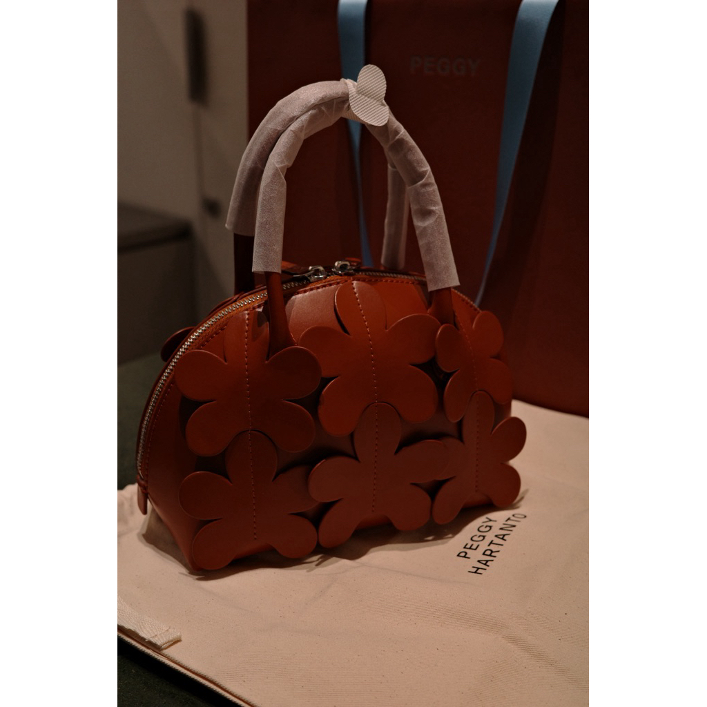 Peggy Hartanto Zig Shell Bag