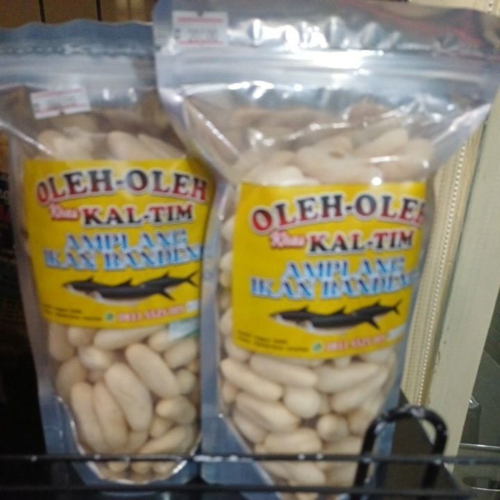 

Amplang khas Kalimantan Timur kerupuk amplang IKN, ikan bandeng, enak gurih, mantap