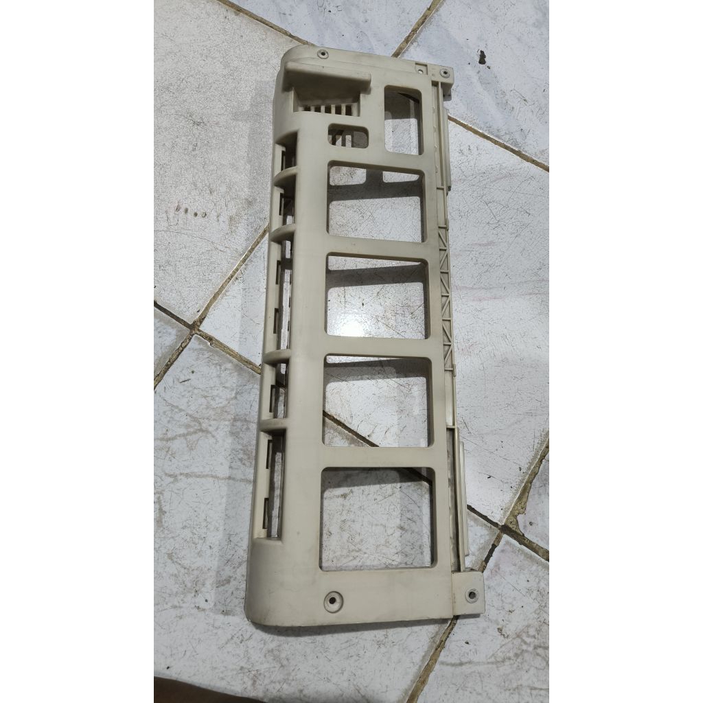 Tutup Samping kondensor AC Sharp Thailand