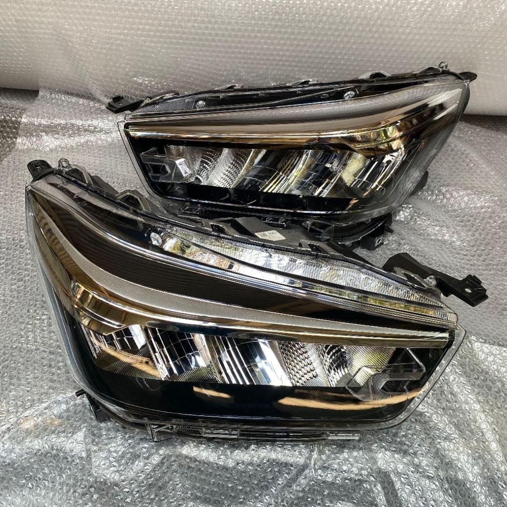 headlamp lampu depan Daihatsu Rocky