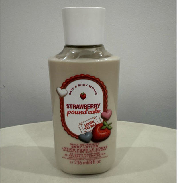 Bath And Body Works Body Lotion Strawberry Pound Cake / Body Cream Strawberry Pound Cake