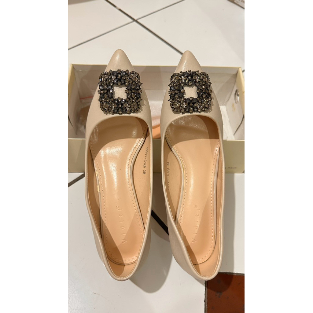 Heels Wanita Preloved merk Viditi