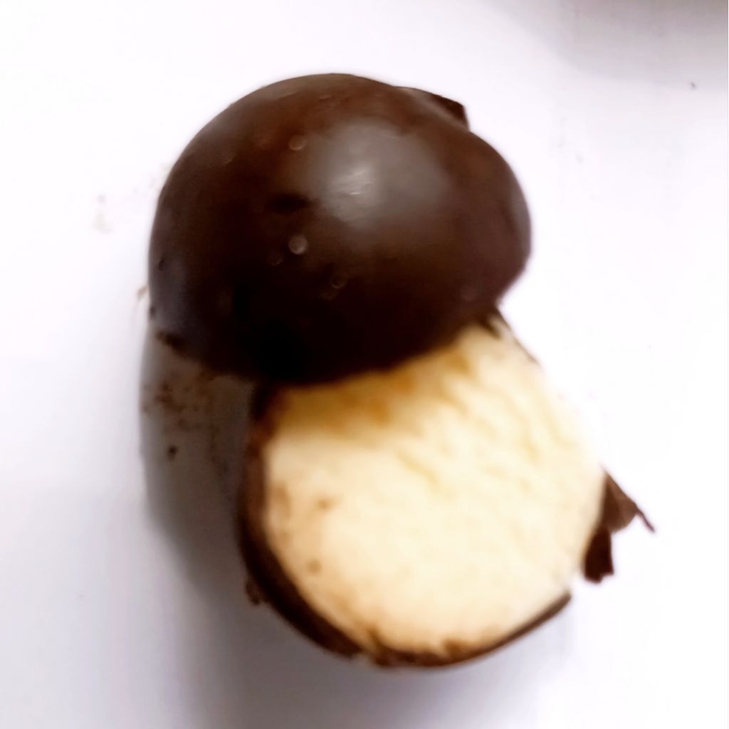 

Coklat isi bola susu / Coklat Freshtine