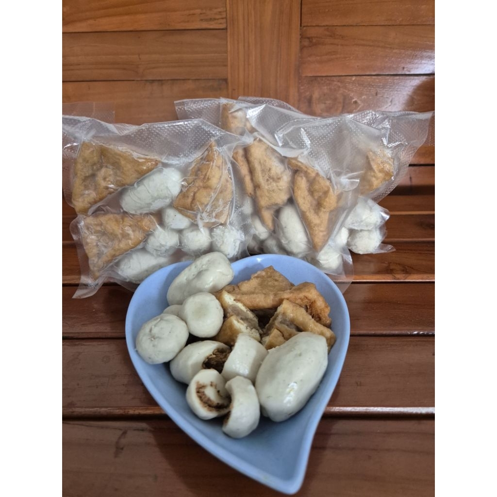 

CILOK ISI AYAM DAN ABON AYAM DAN TAHU ACI