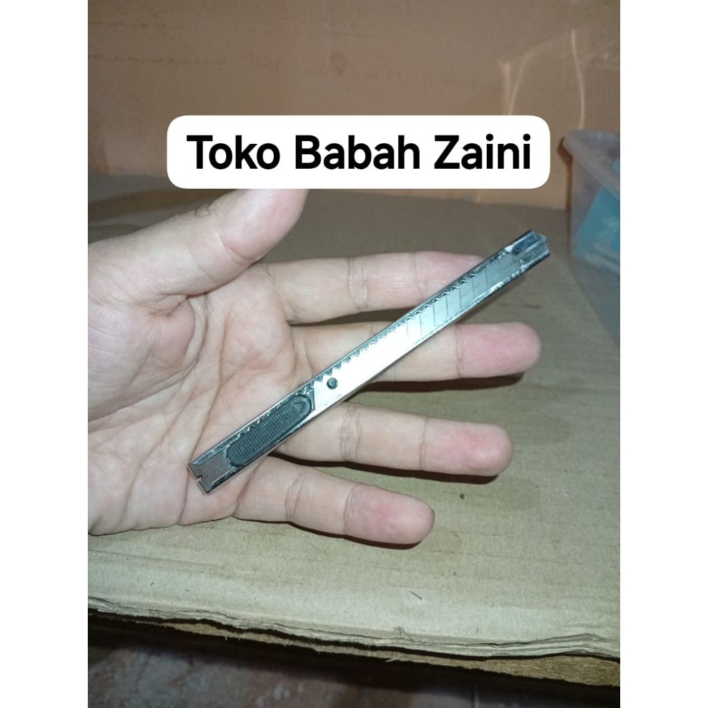 

Pisau Cutter Besi Mini Stainless 12.5cm