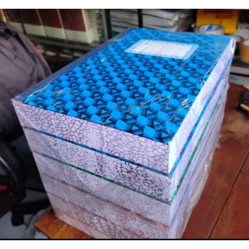 

Buku Tulis Folio isi 500 Lembar