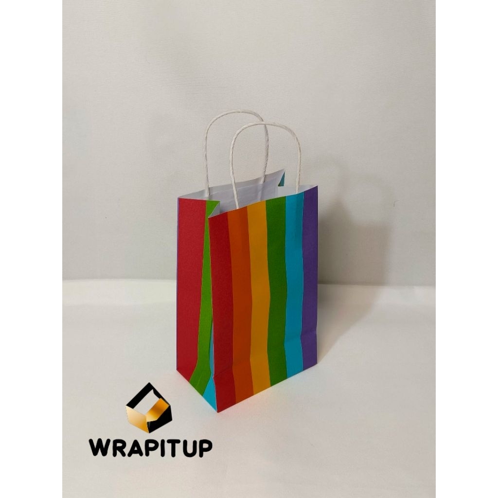 

Paper Bag Kraft Pelangi/Paper Bag Ulang Tahun/Hampers Ulang Tahun