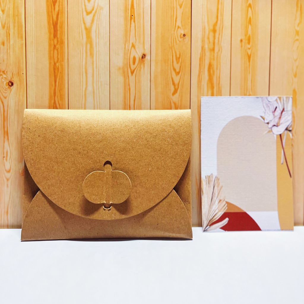 

Amplop butterfly bonus post card / box gelang cincin kalung