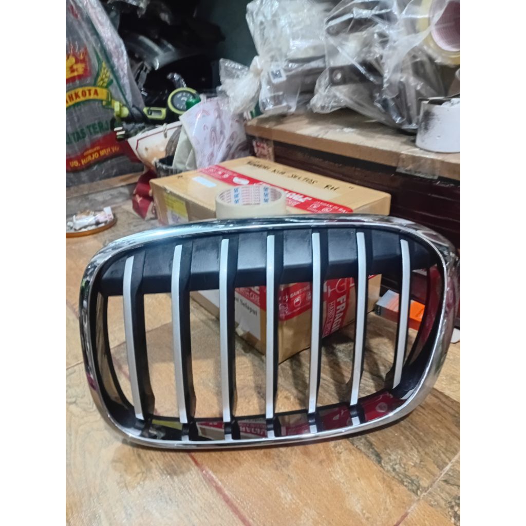 grill grile BMW x1 kiri 2018 up original