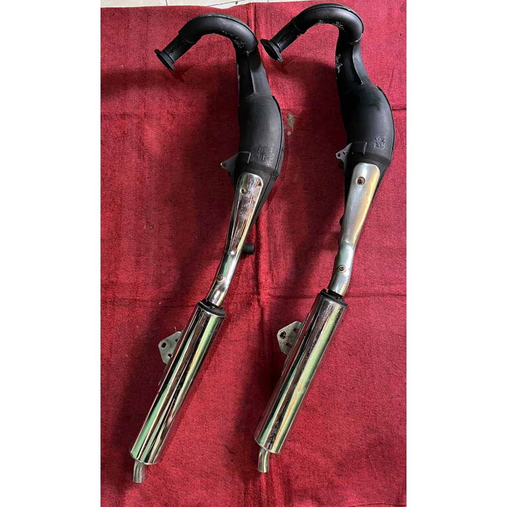 Knalpot original ninja r ss rr sudah bobok bagian perut ambil katalis (suara masih khas ori)