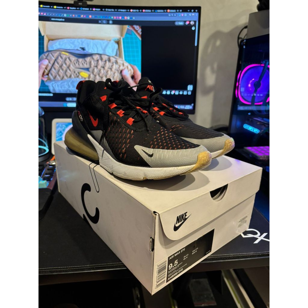 Sepatu Sneakers Nike Air Max 270