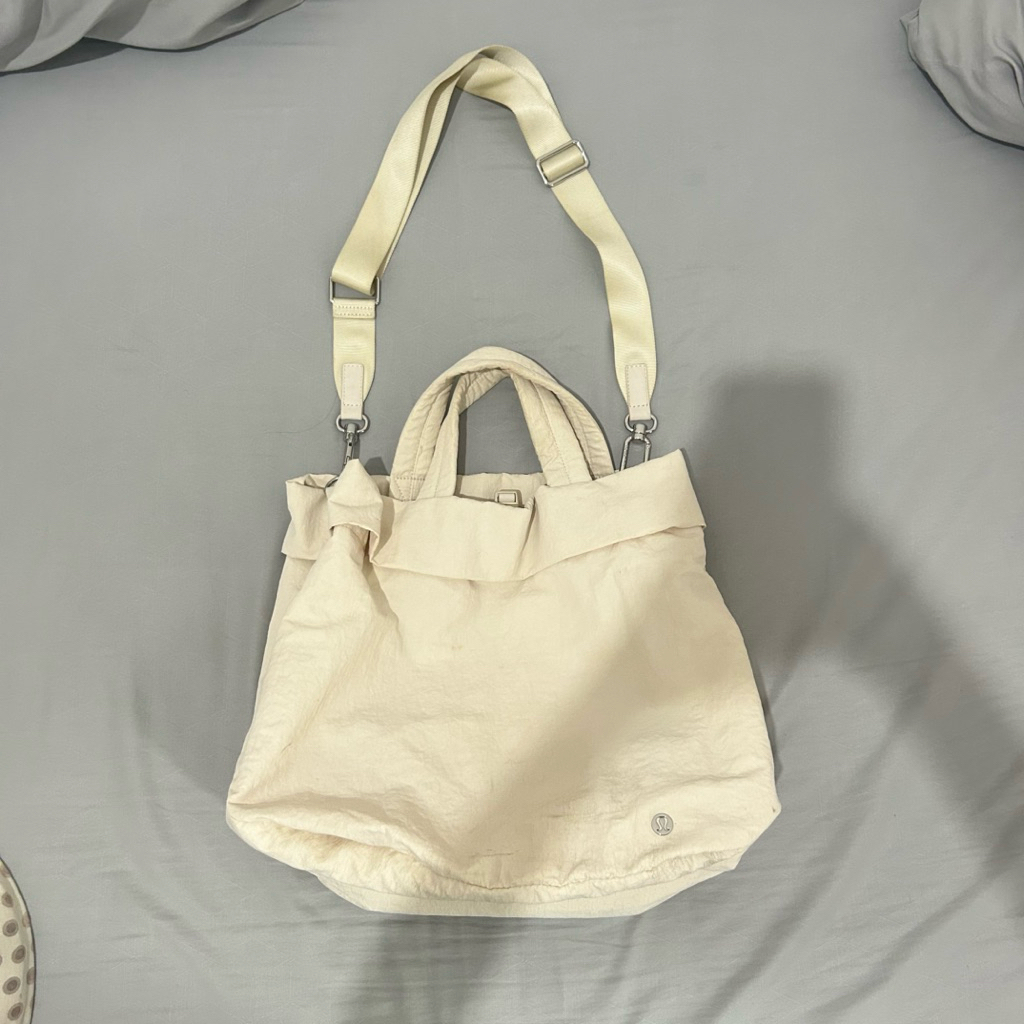 (PRELOVED) Lululemon On My Level 20L Tote Bag