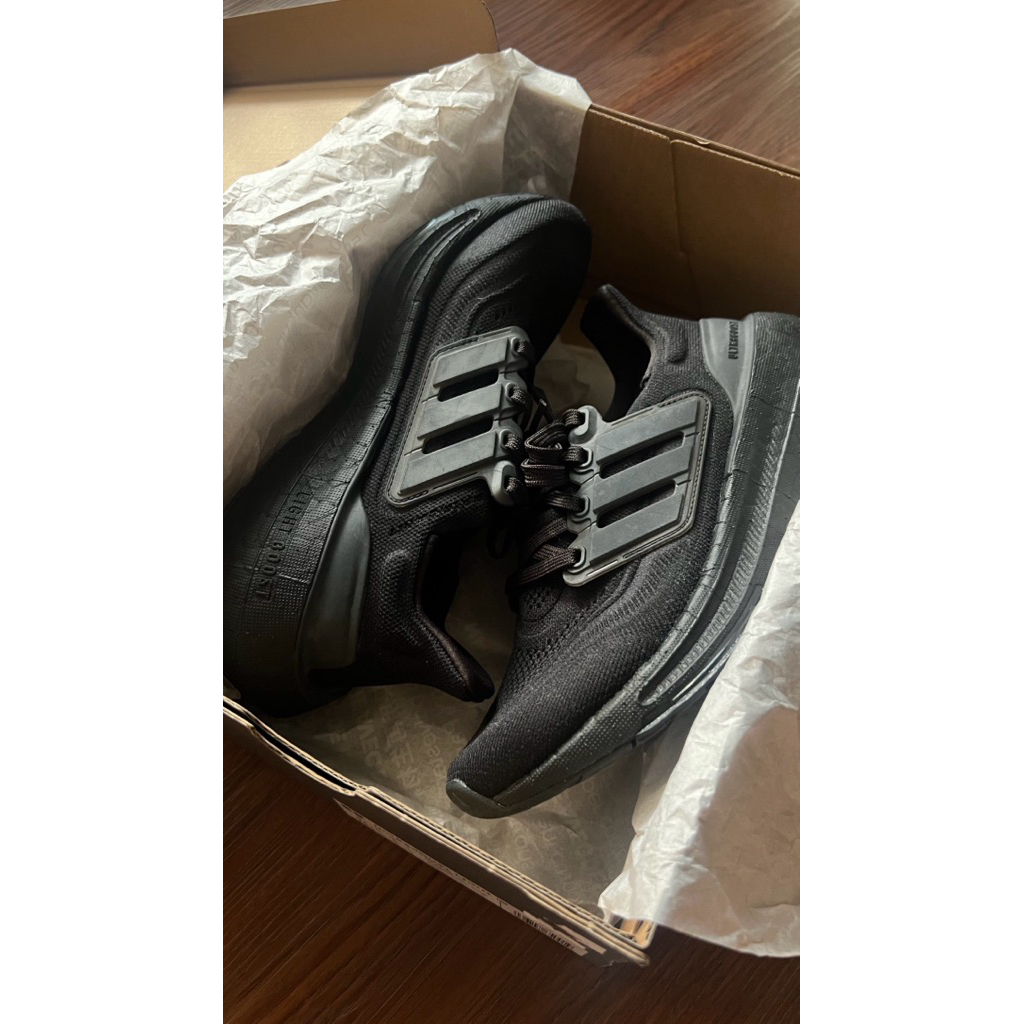 BNIB Adidas Ultraboost Light W