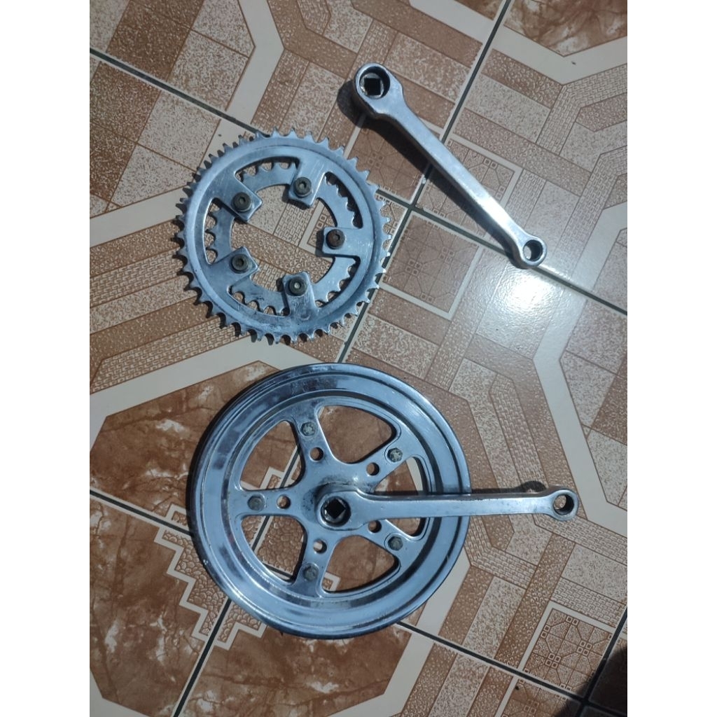 Crank  besi vintage 3 speed| 17.5