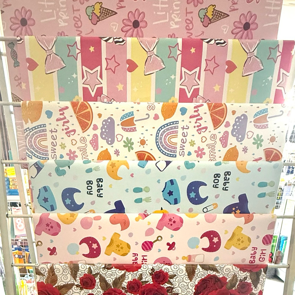 

Kertas Kado Berbagai Motif