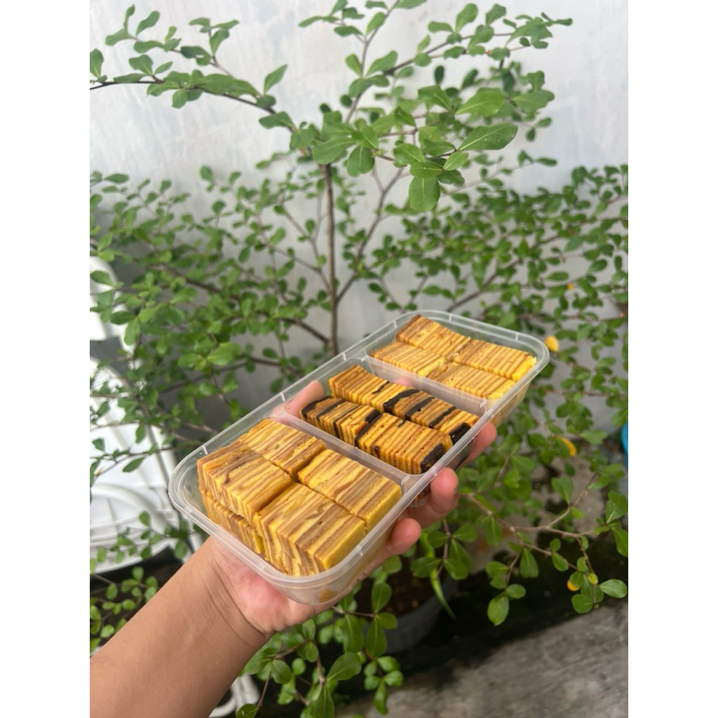 

lapis tignak premium (keju,cempedak,prunes)