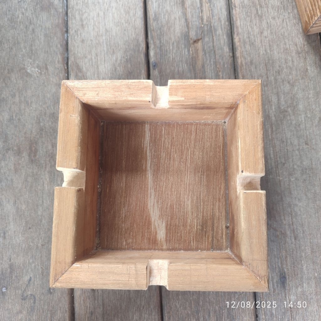 Asbak Kayu Kotak / Asbak Kayu Bengkirai Souvenir Murah