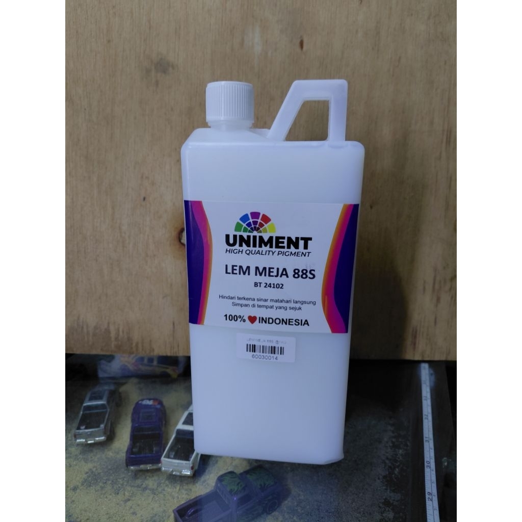 

Lem meja 88s sablon kaos